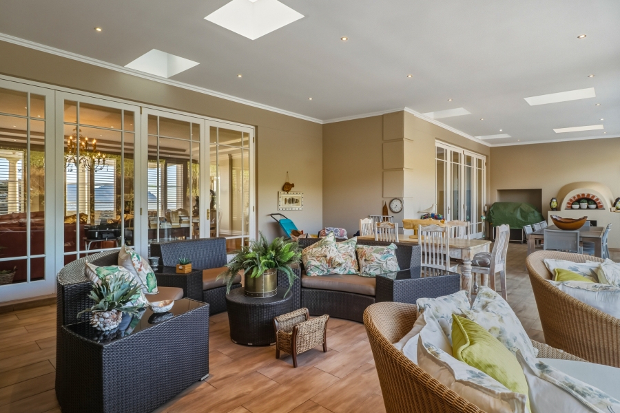 5 Bedroom Property for Sale in Somerset West Rural Western Cape